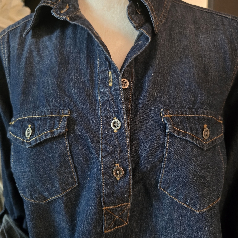 Liz Lange Maternity Denim Top